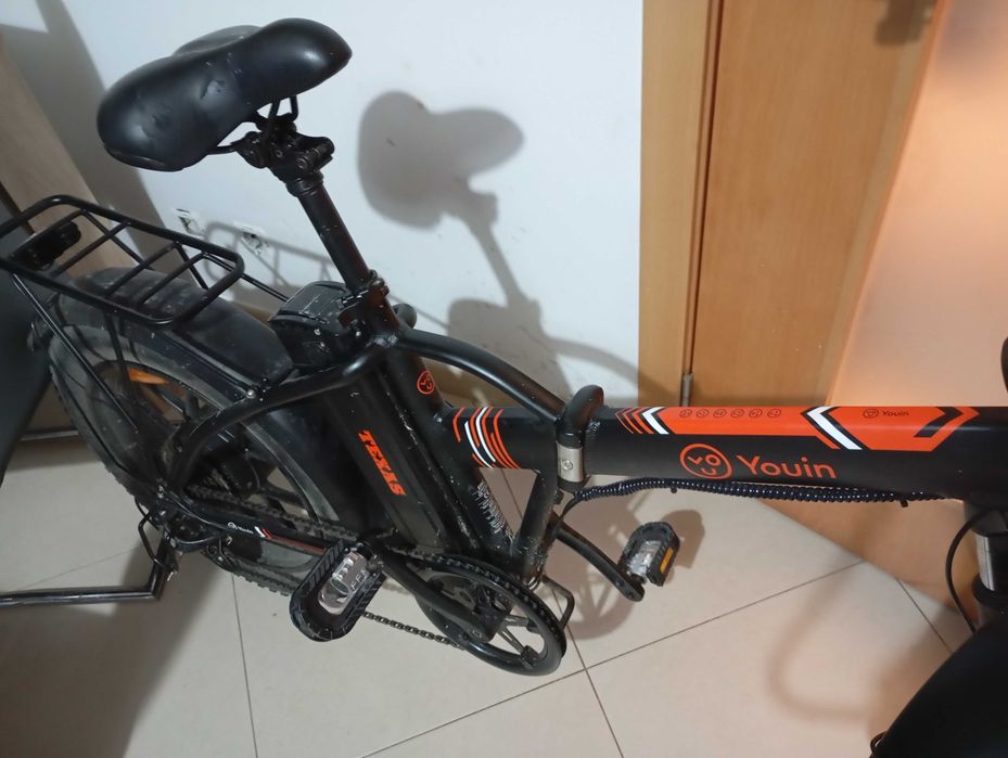 Bicicleta elétrica impecável praticamente nova