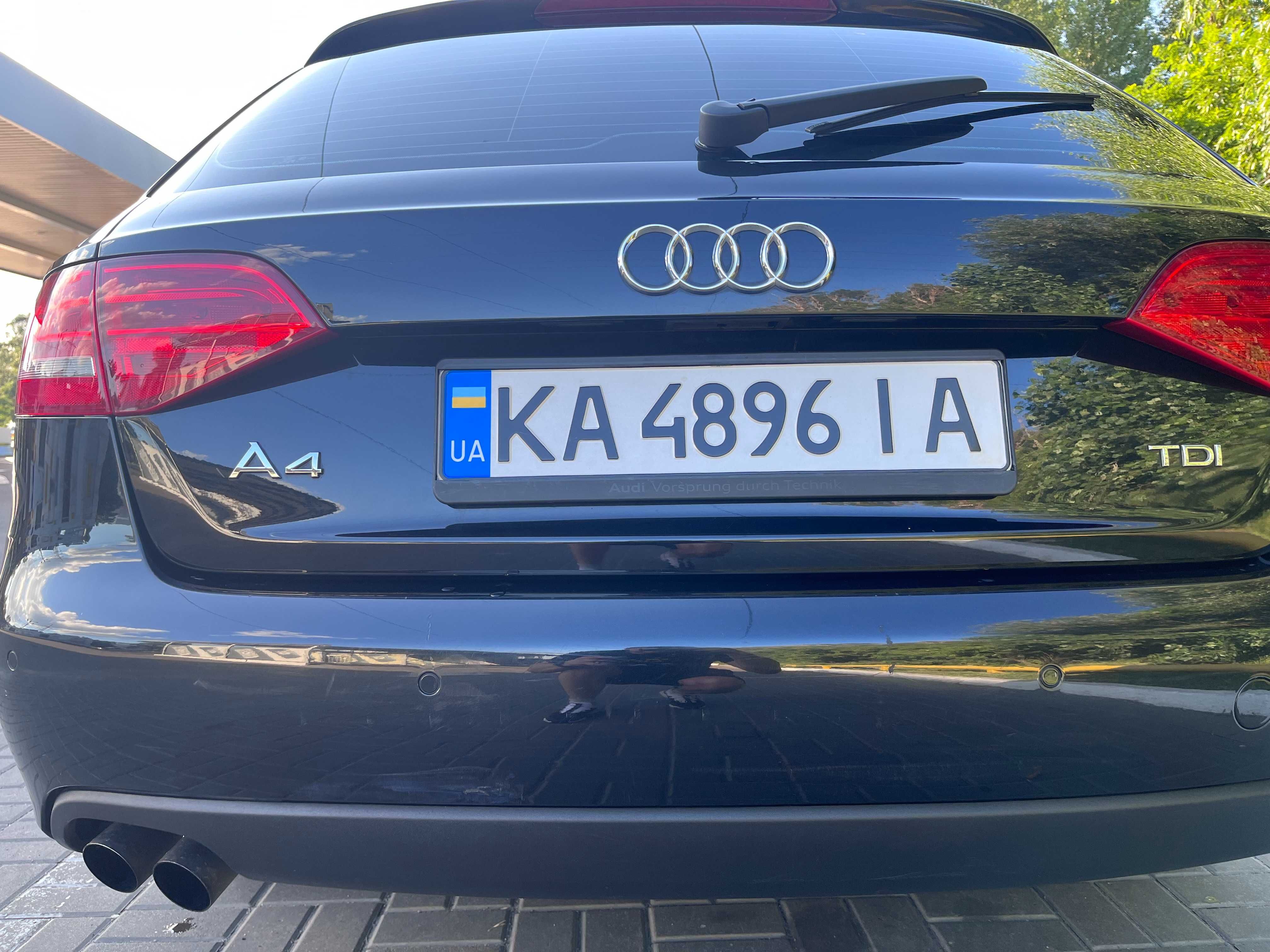 продам авто Audi A4 2011