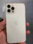Iphone 12 pro max com alguns estalos  mais tudo a funcionar perfeitame
