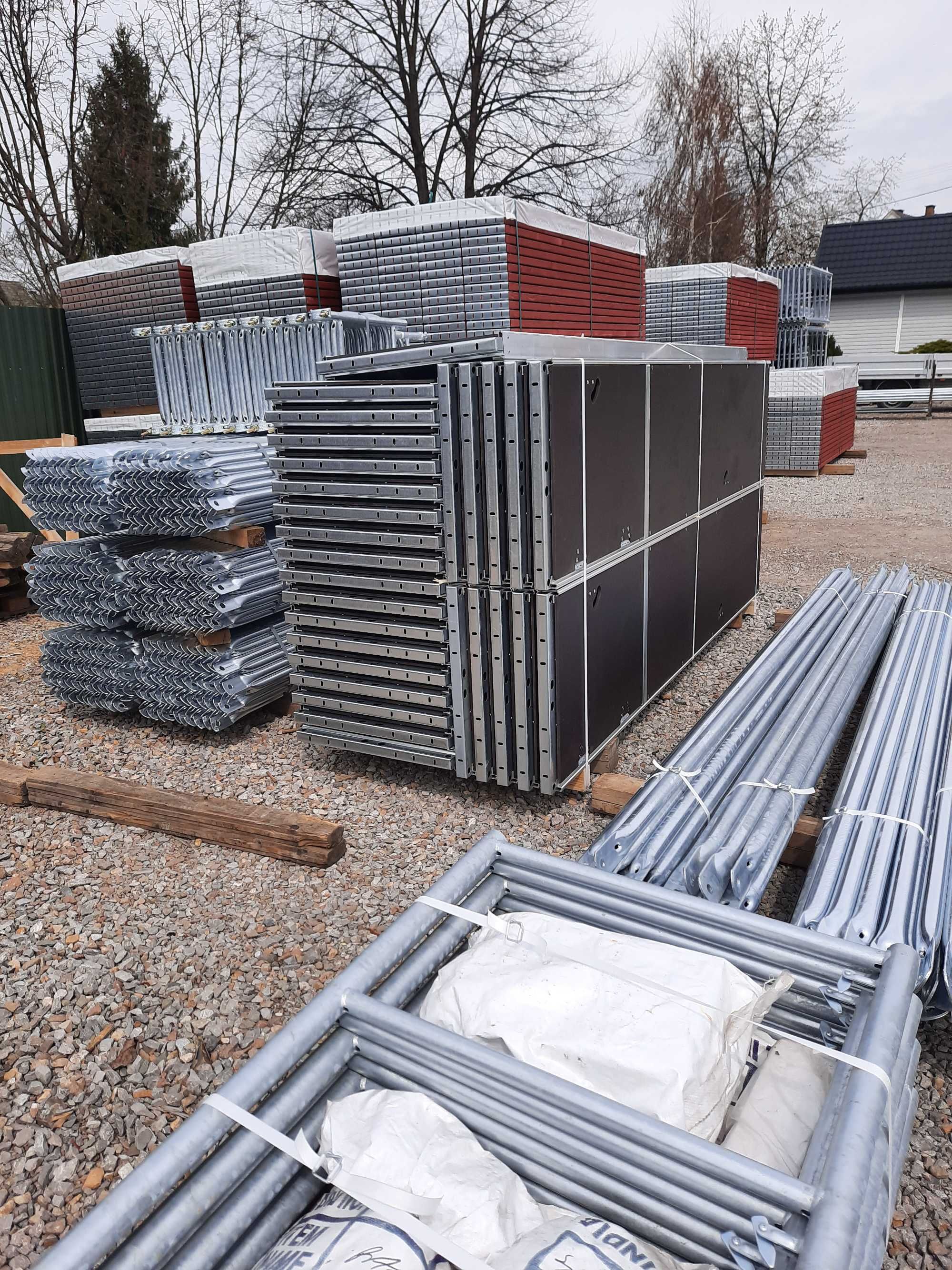 Rusztowanie elewacyjne 190m2 typ Plettac P70 nowe Pletak