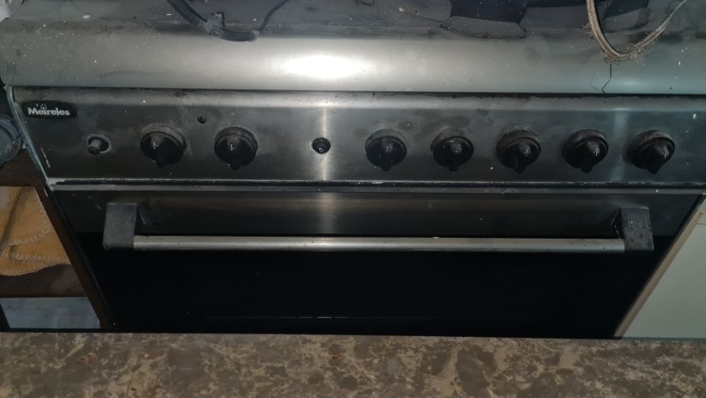 Fogão a gás com forno