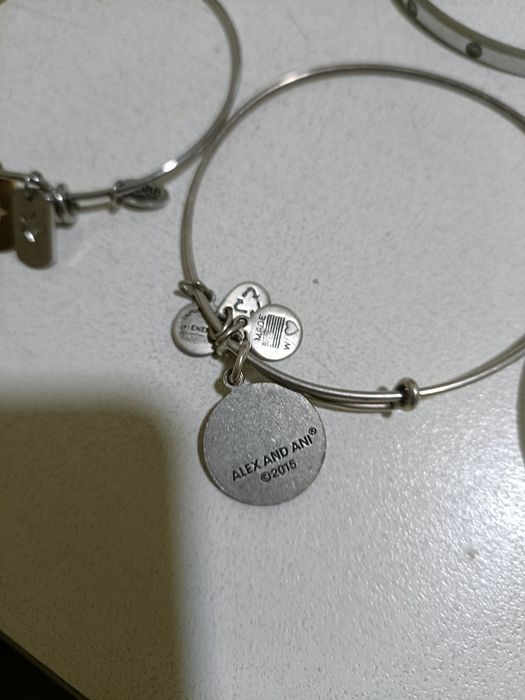 Lote 8 pulseiras de senhora