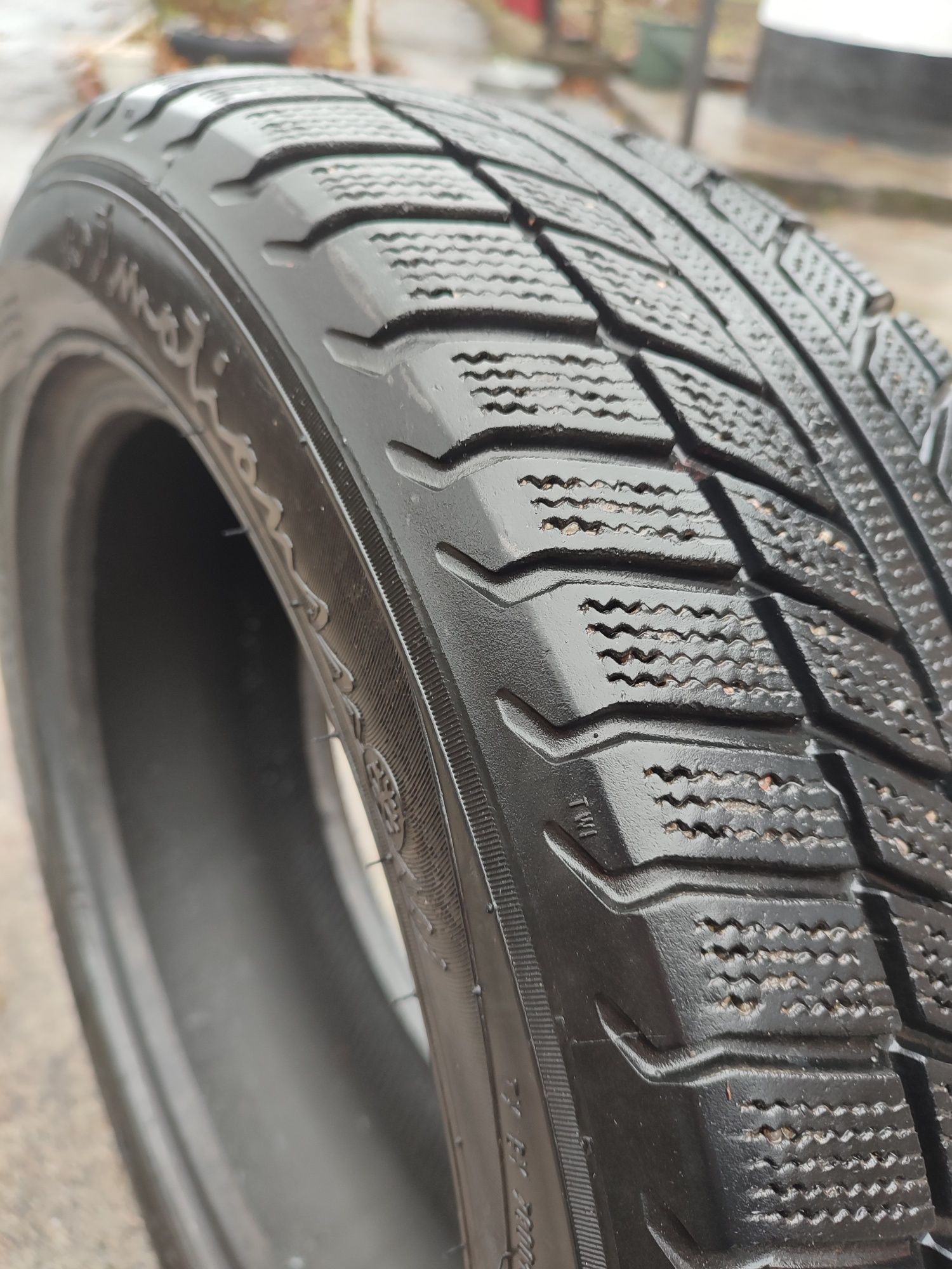Продам шини R16 205/55