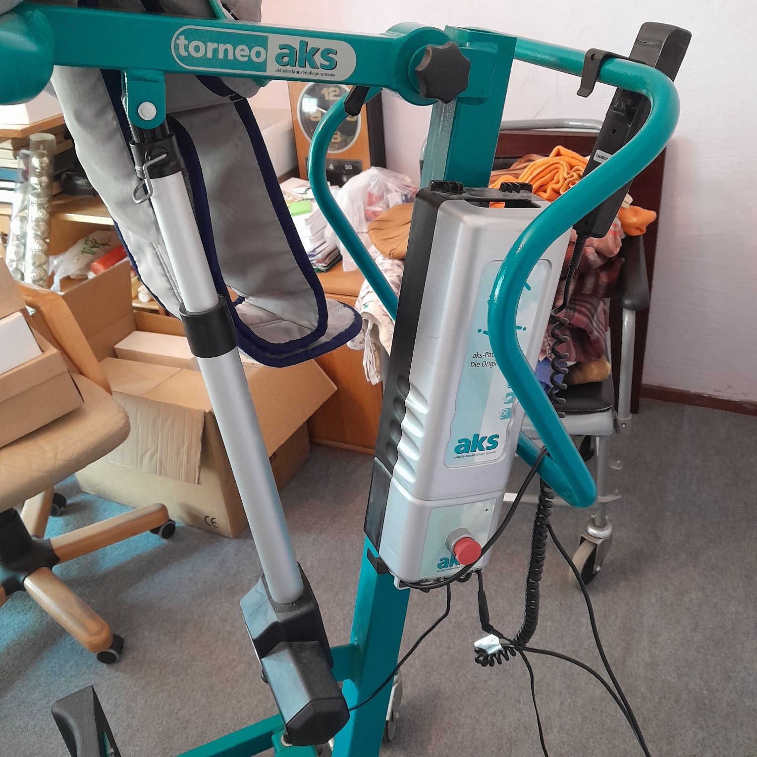 Dźwig pionizator reczabilitacyjny AKS z chustą