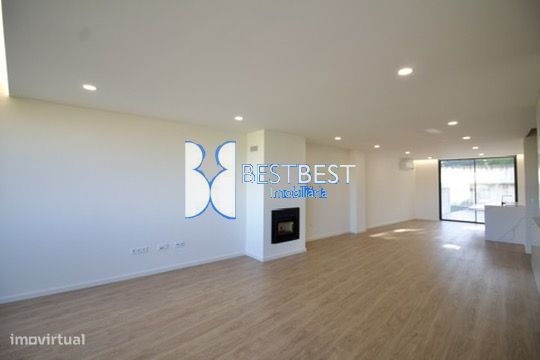 Moradia De Luxo, T3 Nova,Com Vista  Rio-Barcelinhos,Barcelos