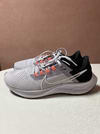 Бігові кросівки Nike Air Zoom Pegasus 38 - розмір 40 (25,5 см)