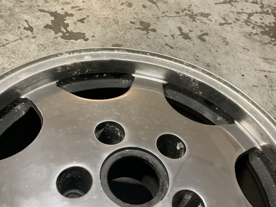 Porsche r16 d90 jantes polidas