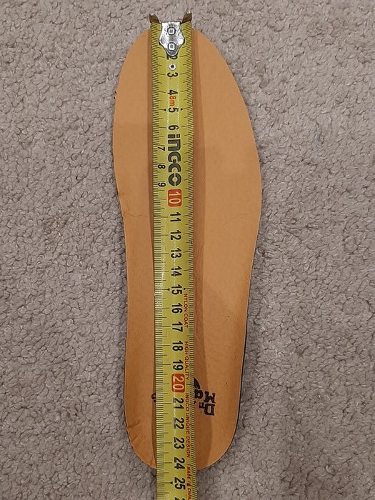 Продам ботинки  женские