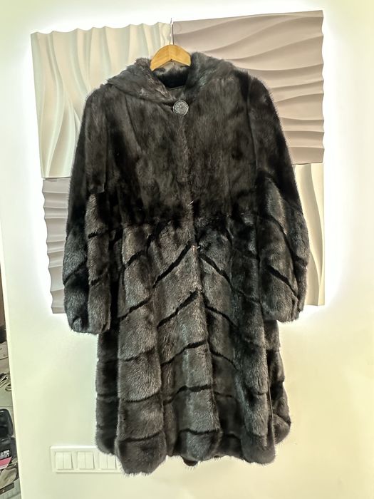 Шуба норкова в дрброму стані