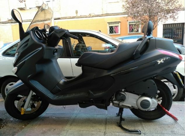 Piaggio XEvo 250