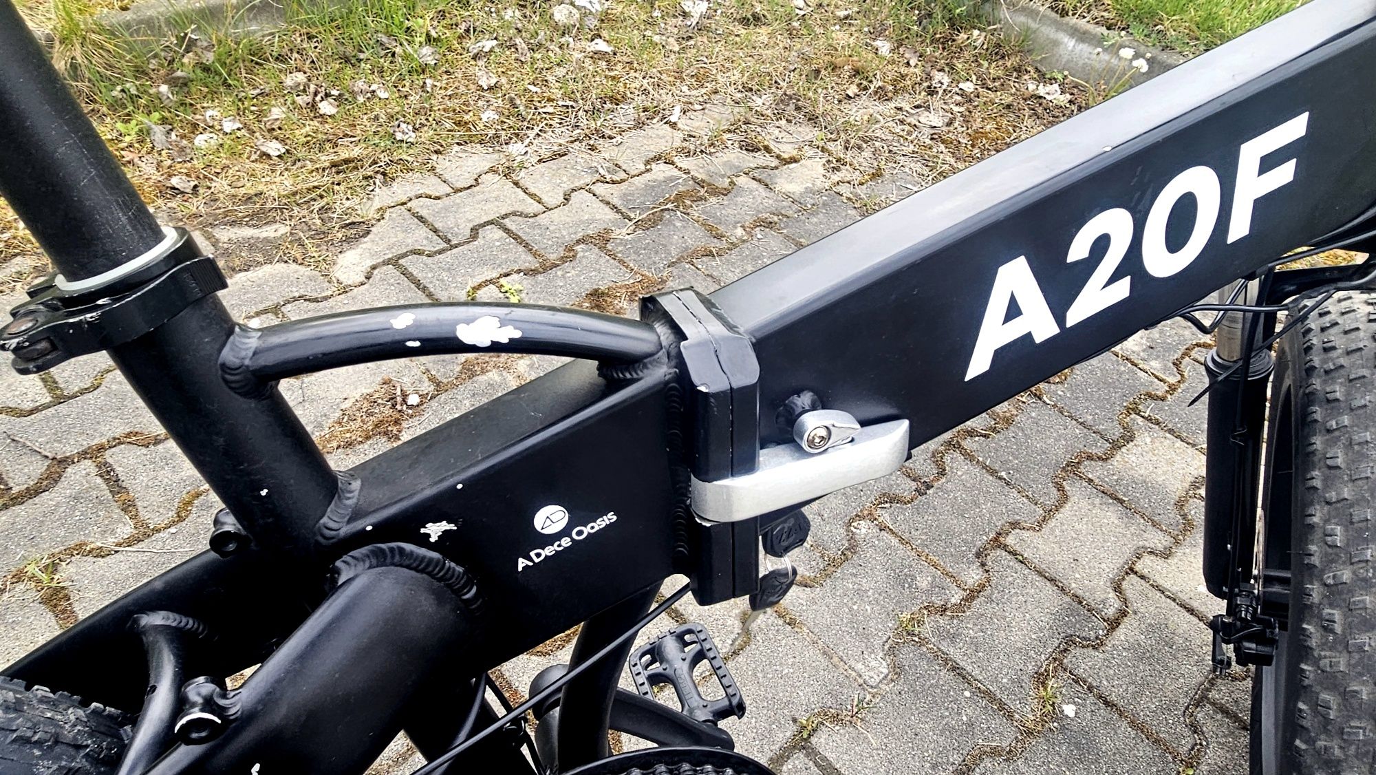 Rower elektryczny składak Fatbike Ado A20F manetka