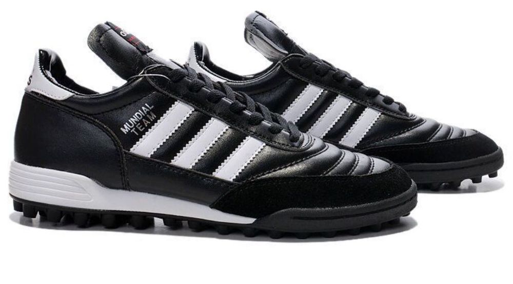 Сороконіжки Mundial Adidas