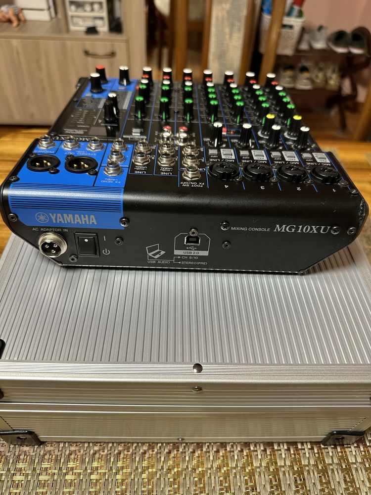 Мікшер Yamaha MG10XU (не allen heath, mackie, Soundcfraft, Behringer)