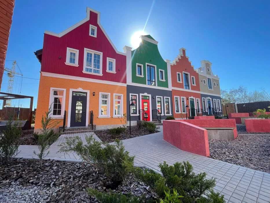 Таунхаус в атмосферном закрытом коттеджном поселке
"Holland" в Лесках
