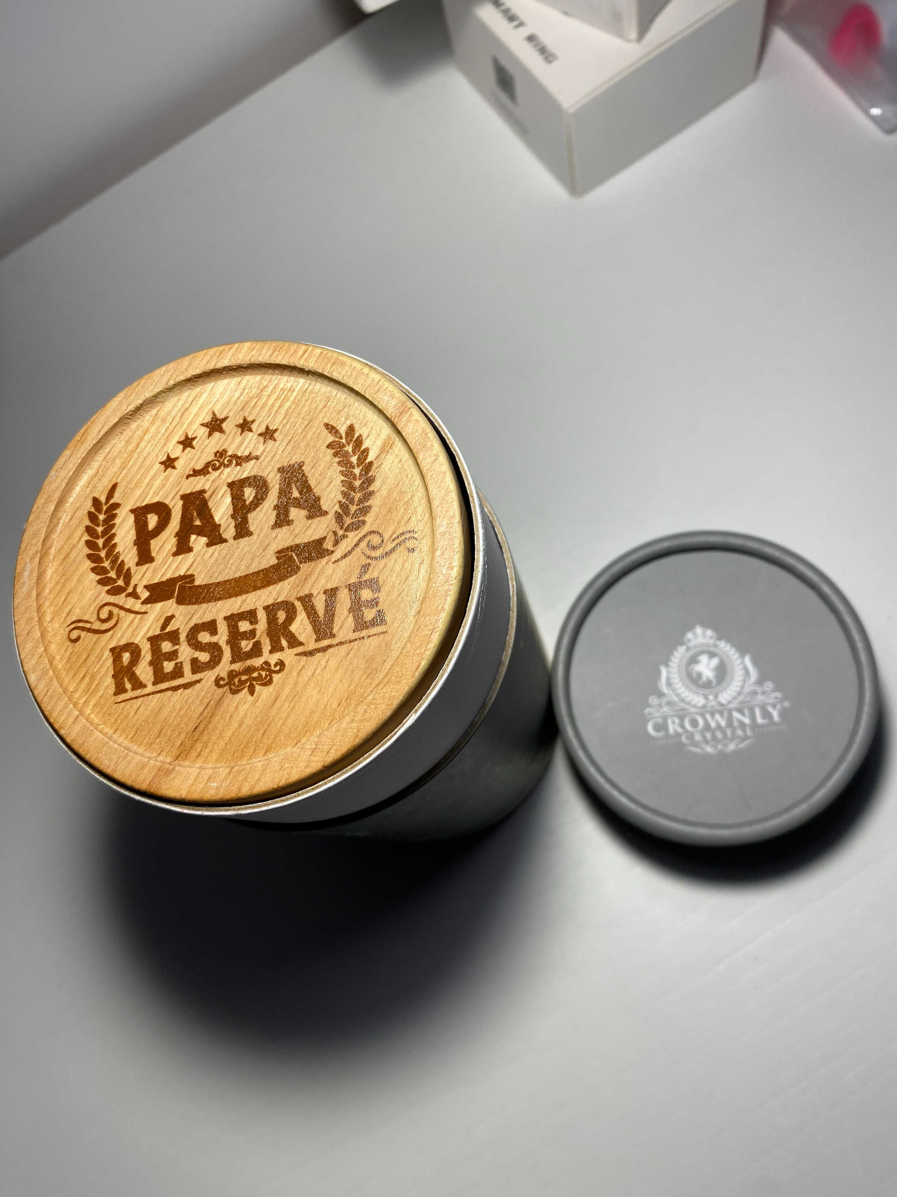 Kufel do piwa z napisem "Papa" (francuski napis)