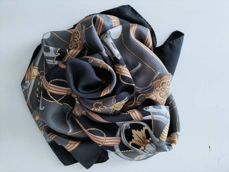 Винтажный шелковый платок