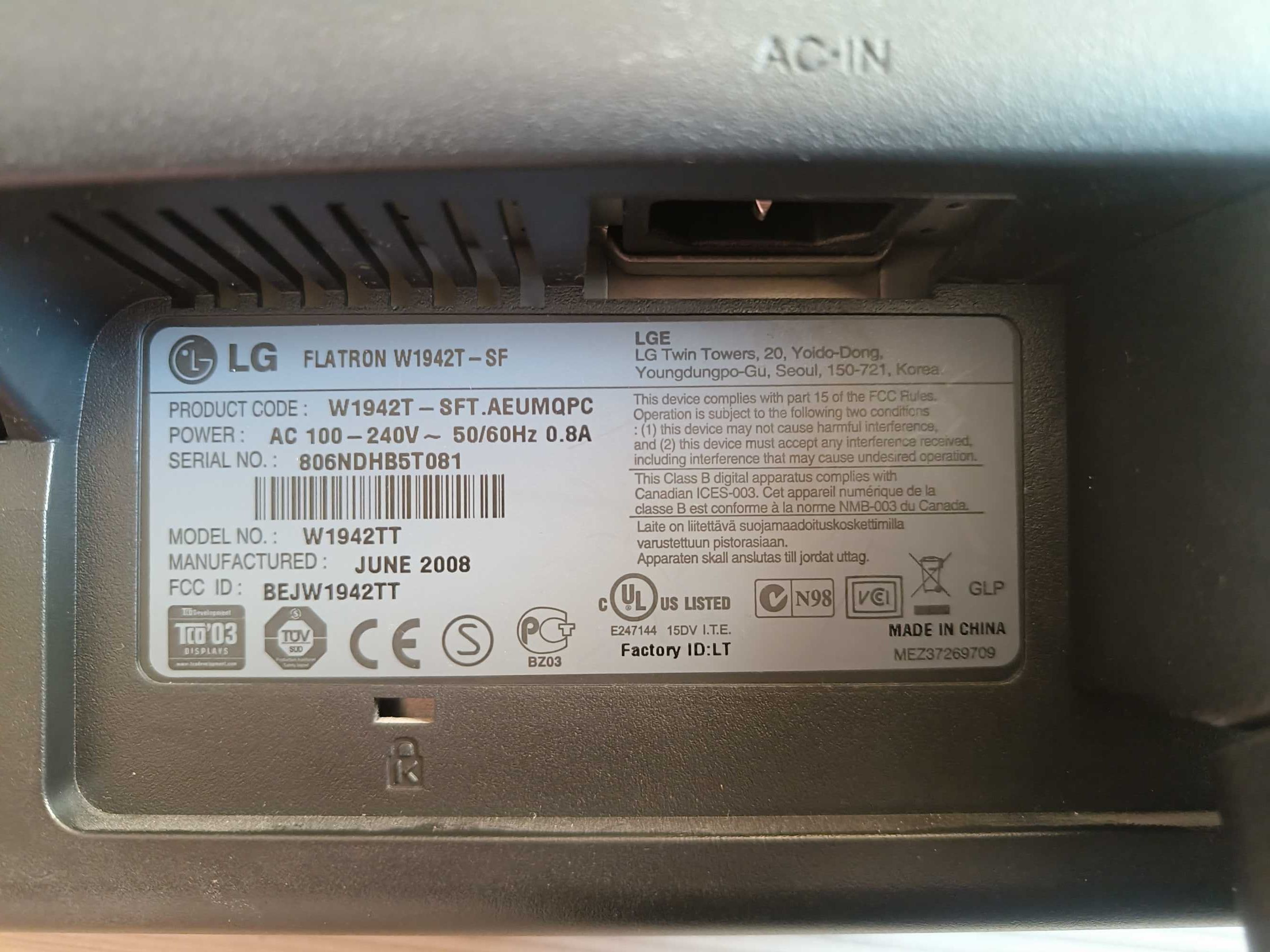 Монитор 19 дюймов LG Flatron W1942T DVI-D/VGA/2 мс/75 Гц