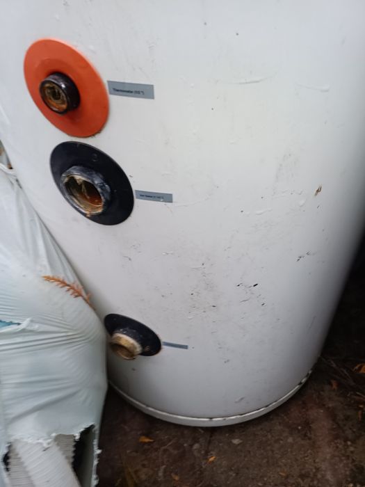 Bufor stojacy 100 l i bufor wyszacy 100 l