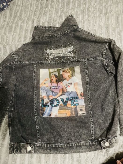 Продам джинсову куртку на дівчину підлітка