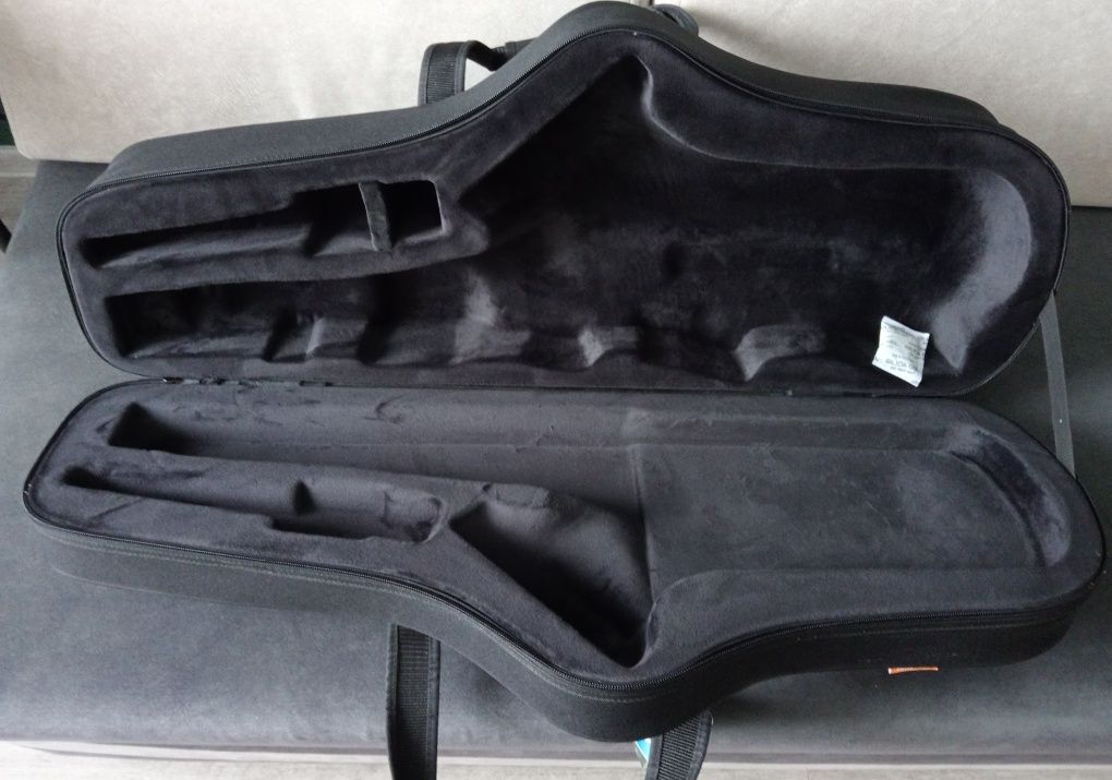 Klasyczny pokrowiec Cantabile Light na saksofon tenorowy