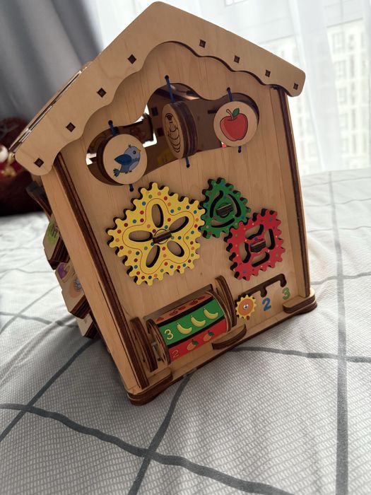 Деревянный бизикуб CoodPlay