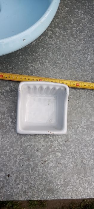 Stary mały zlew i coś jeszcze