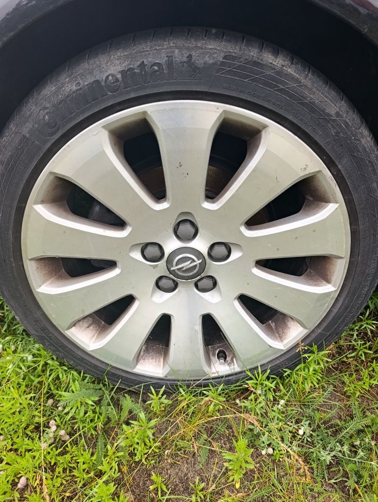 Opel Insignia felgi alu 245/40ZR19-98Y