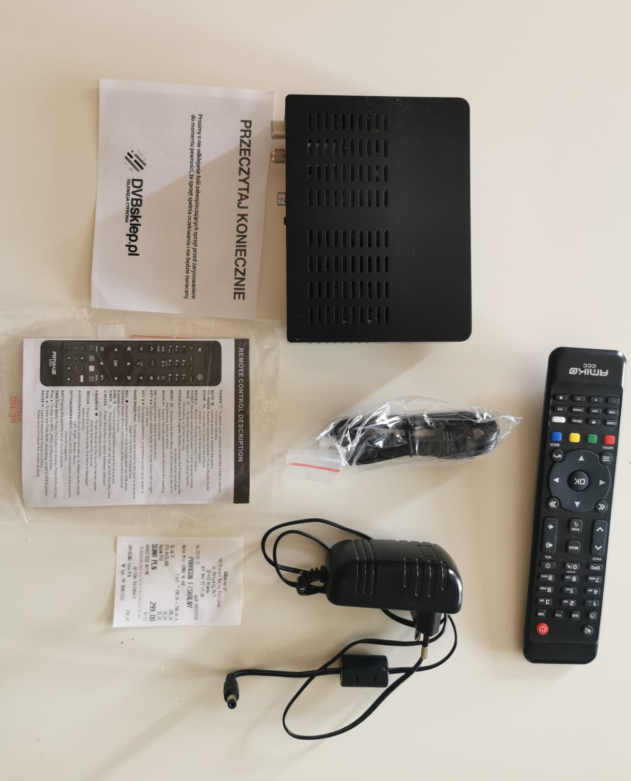 Dekoder/Tuner DVB-C, DVB-S, DVB-S2, DVB-T2 Amiko MINI 4K UHD COMBO