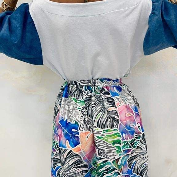 Elegancka sukienka jeans plus size logo Lola bianka