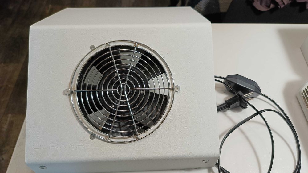 Продам витяжку ulka x2