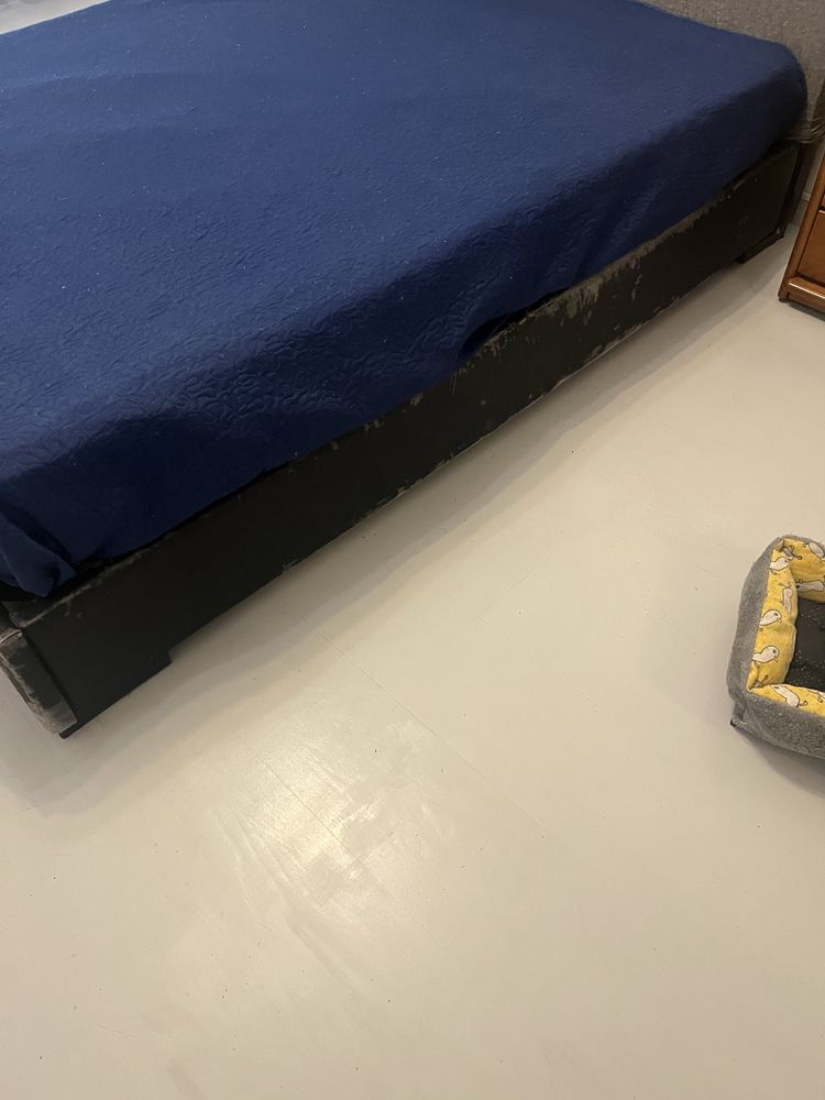 Cama de casal com estrado