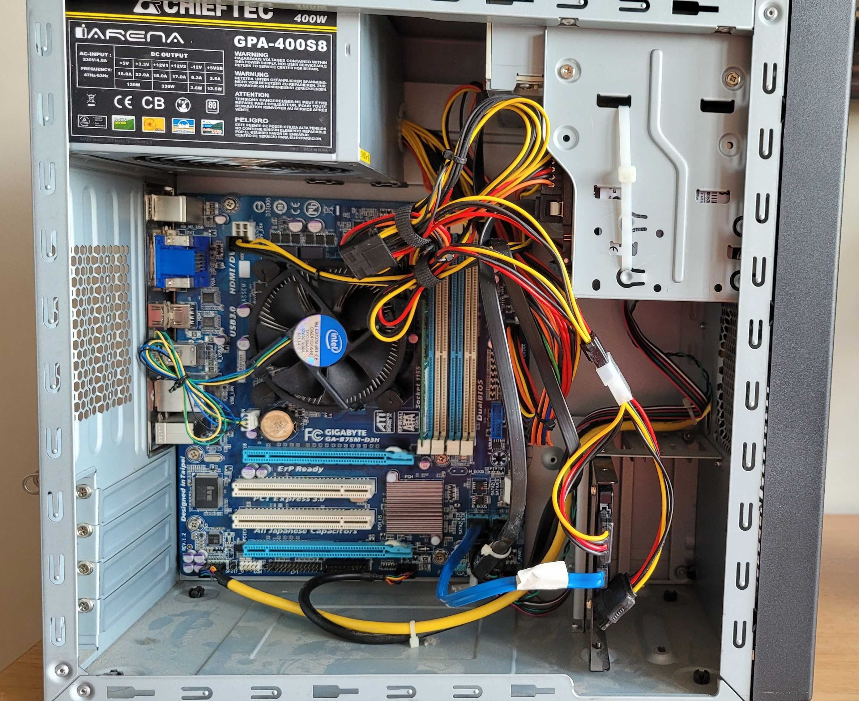 Komputer Desktop-8Q4FCCN