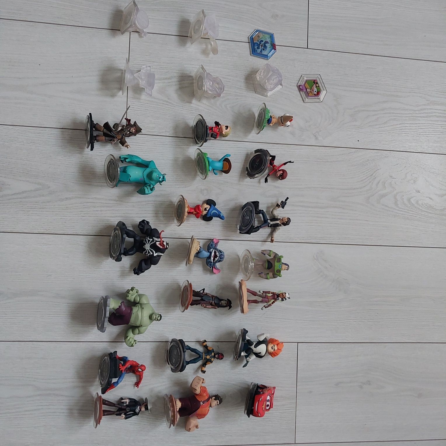 Gra Disney Infinity3.0 zestaw 20 figurek oraz panel zczytu