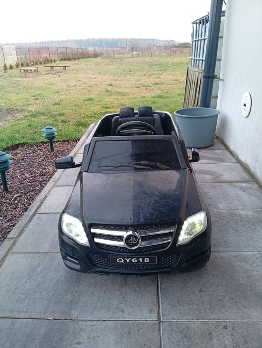 Samochód na akumulator dla dziecka