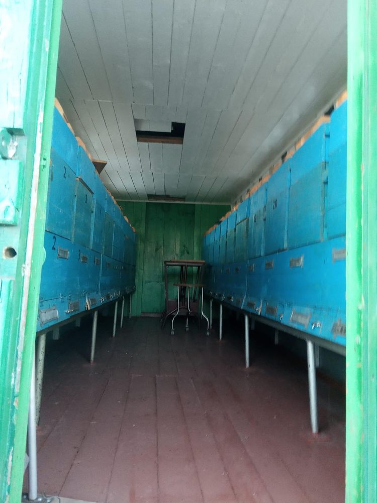 Прицеп для перевозки бджіл, бджолопавільйон