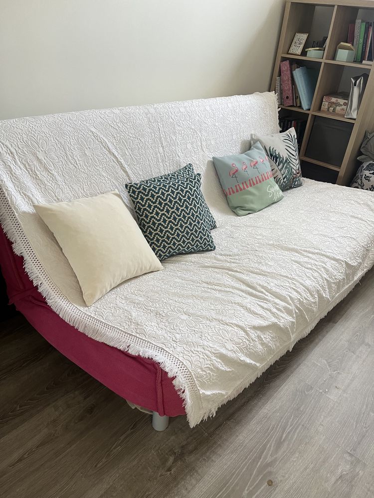 Sofá cama com pouco uso