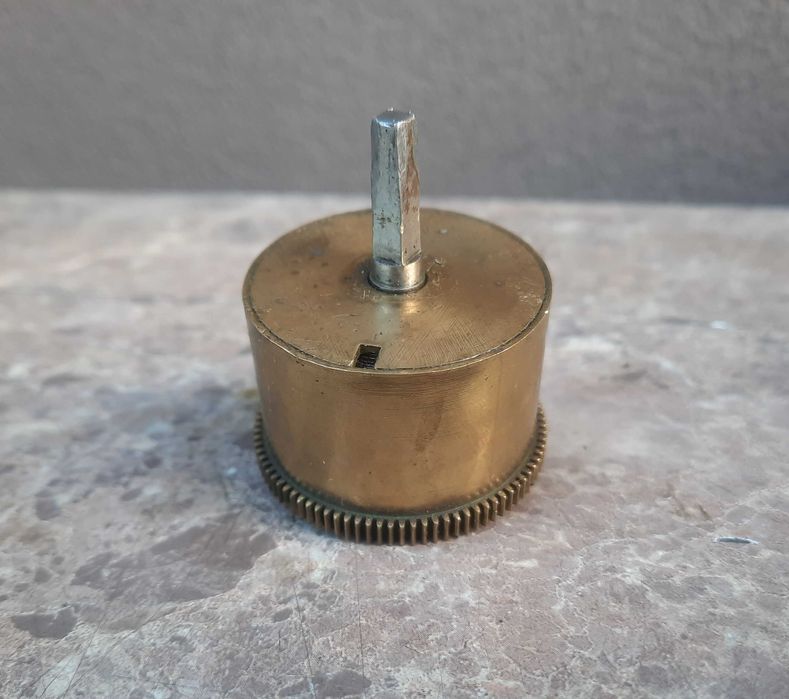 nr39 Bęben sprężyna starego zegara 44,9mm 90 zębów