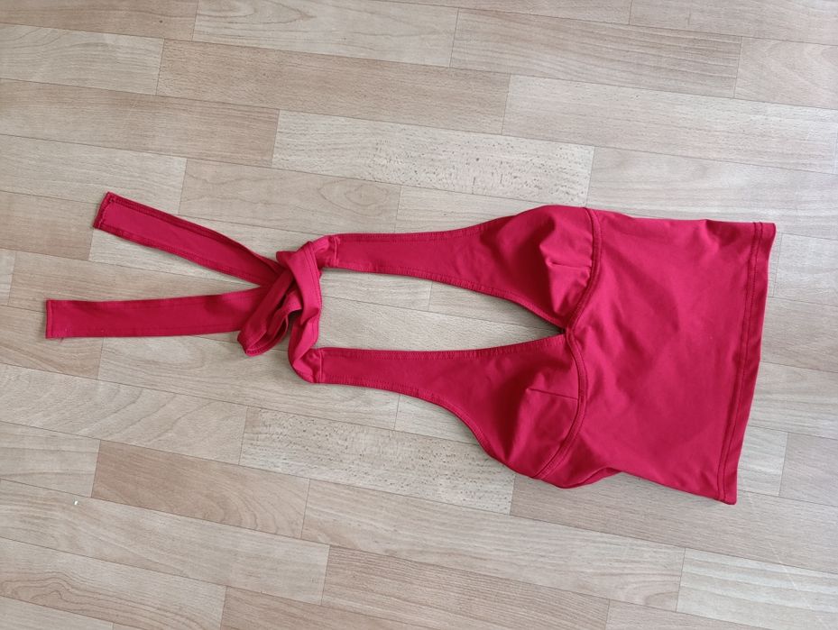 Bluzka wiązana na szyi