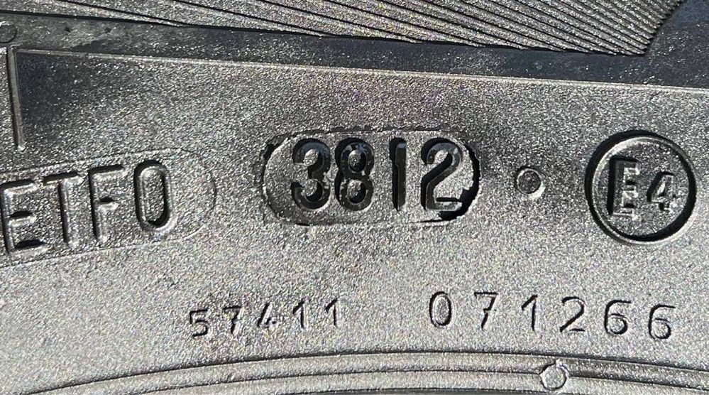 Шины б у 215/70R15c Continental Vanco Camper лето