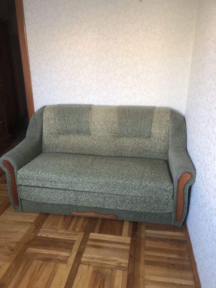 3 кімнатна з автономним опаленням, вільна