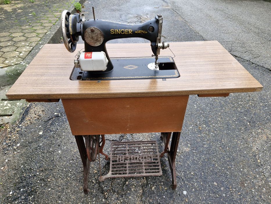 Máquina costura Singer