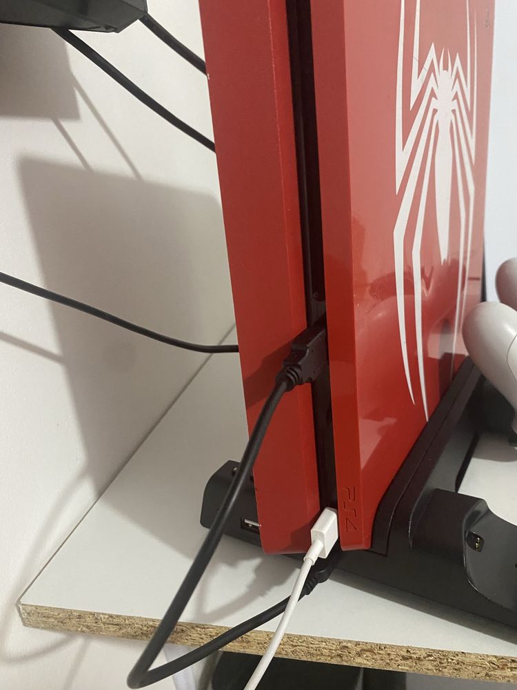 Ps4 ediçao homem aranha 1TB