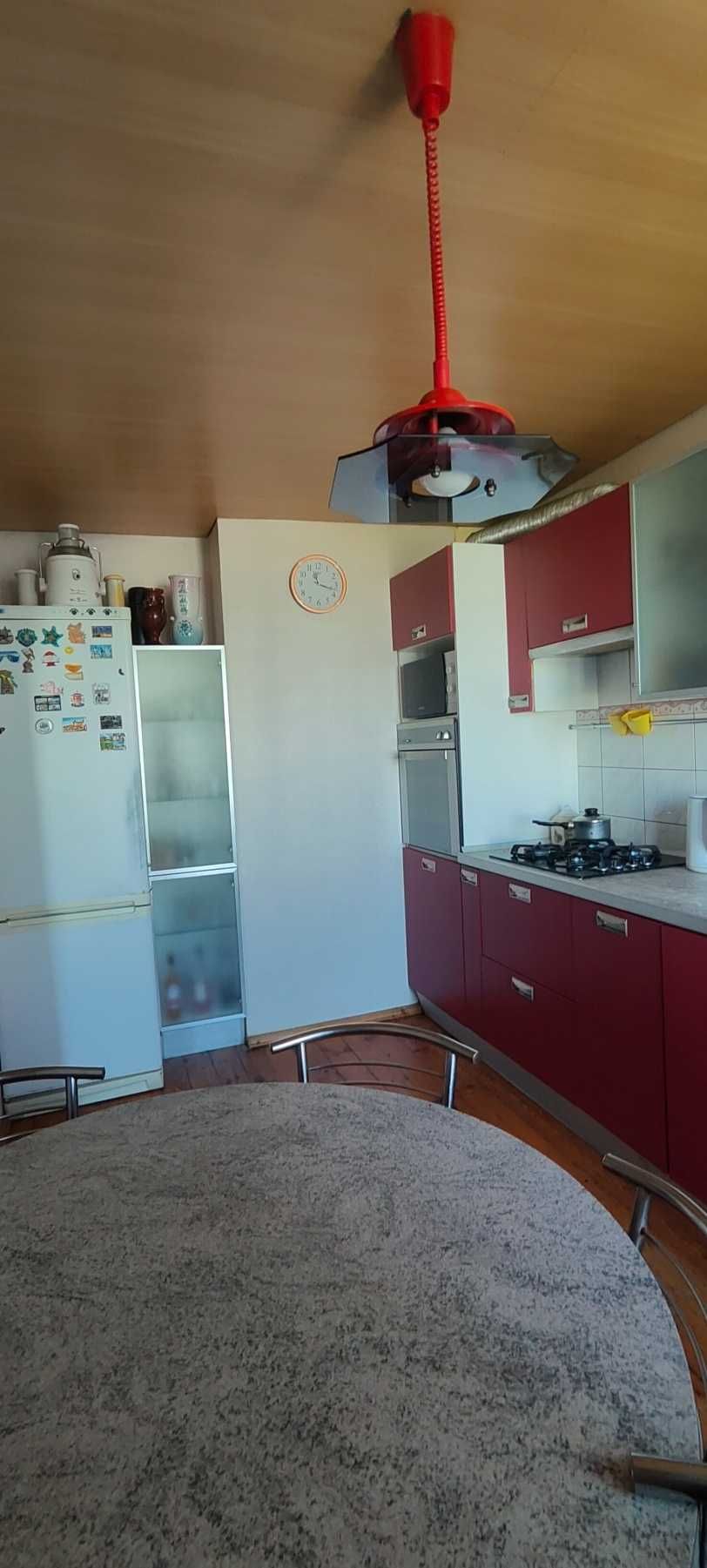 Продаж 3 кімнатної квартири на Митниці (перепланована з 5 кімнатної)