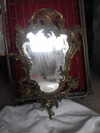 Espelho em ferro dourado antigo
