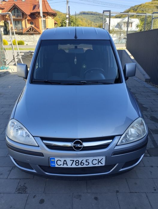 Продам Опель Комбо