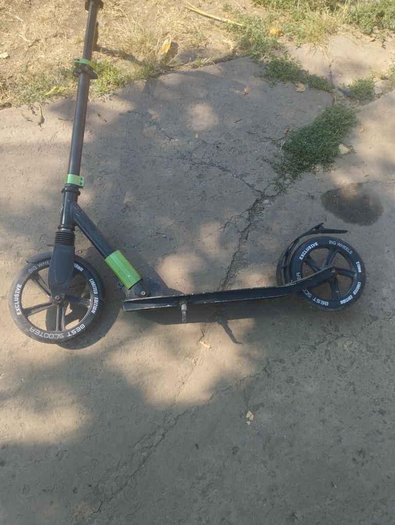 Самокат 800 грн продам