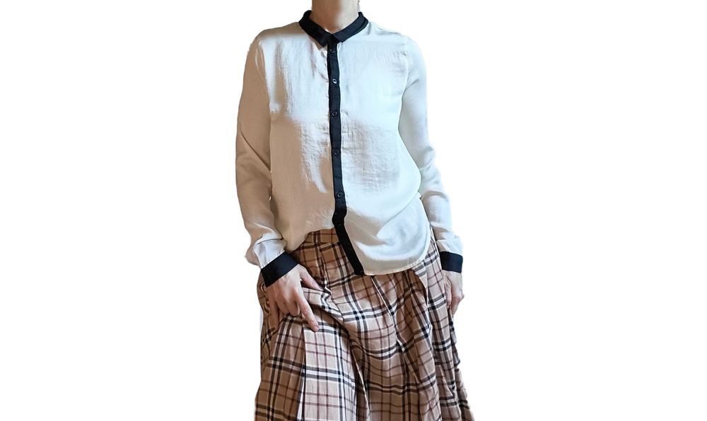 H&M 36 satynowa koszula ecru czarny kołnierzyk delikatna