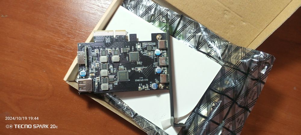 Високошвидкісна плата розширення  USB 3.X Enhanced Super Speed ​​PCle