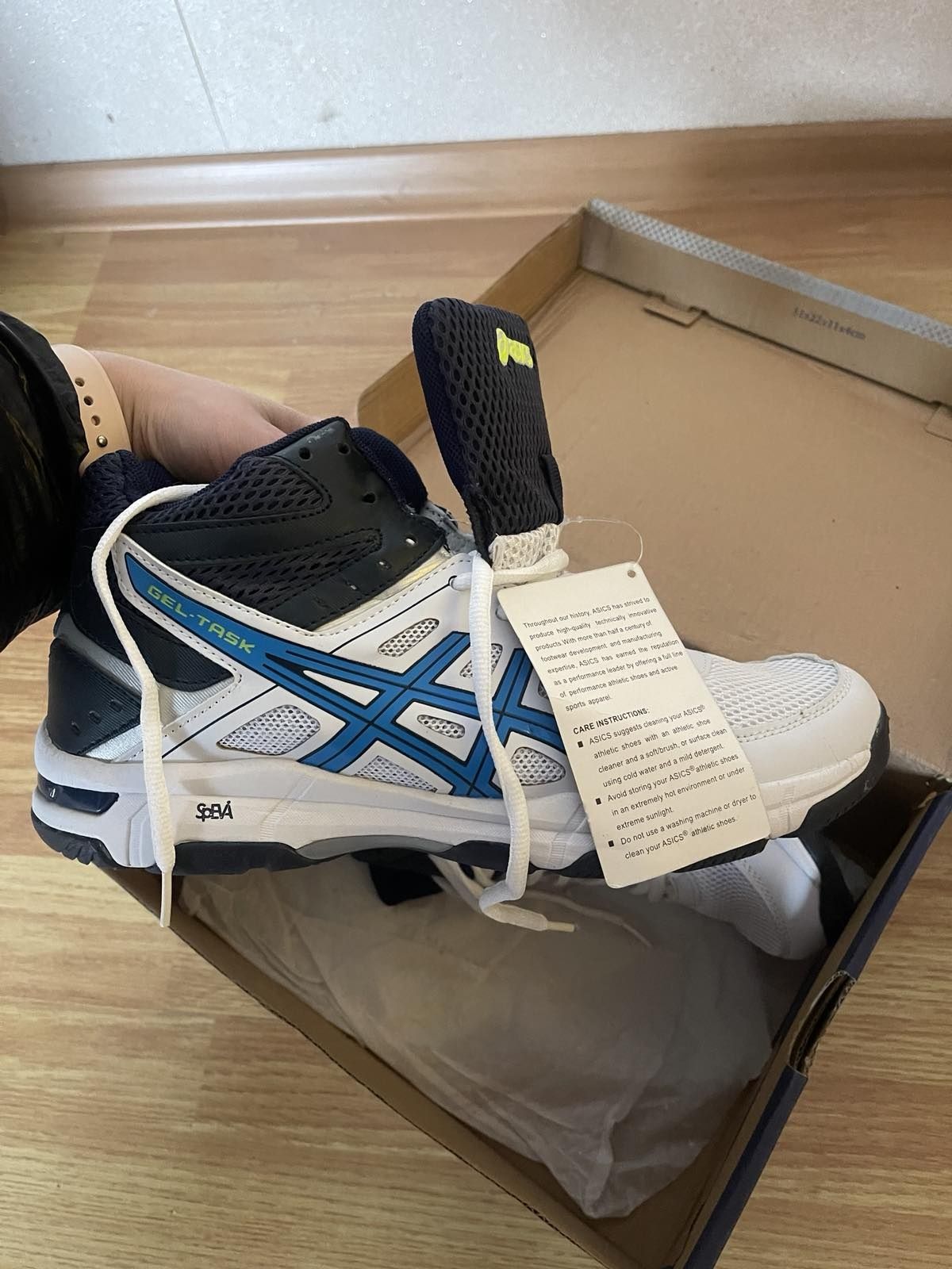 Кросівки для волейболу ASICS Gel-Task МТ B506Y-0143