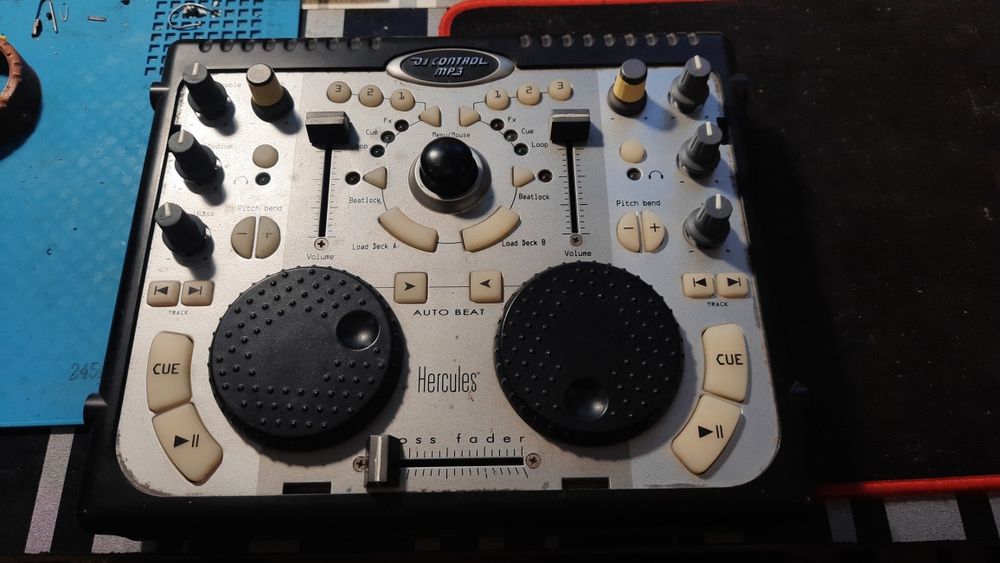dj контролер hercules
